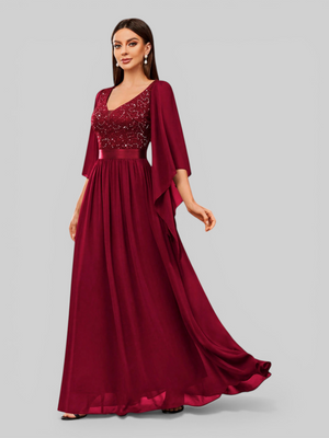 Vestido de Festa Longo com Capa Elegante