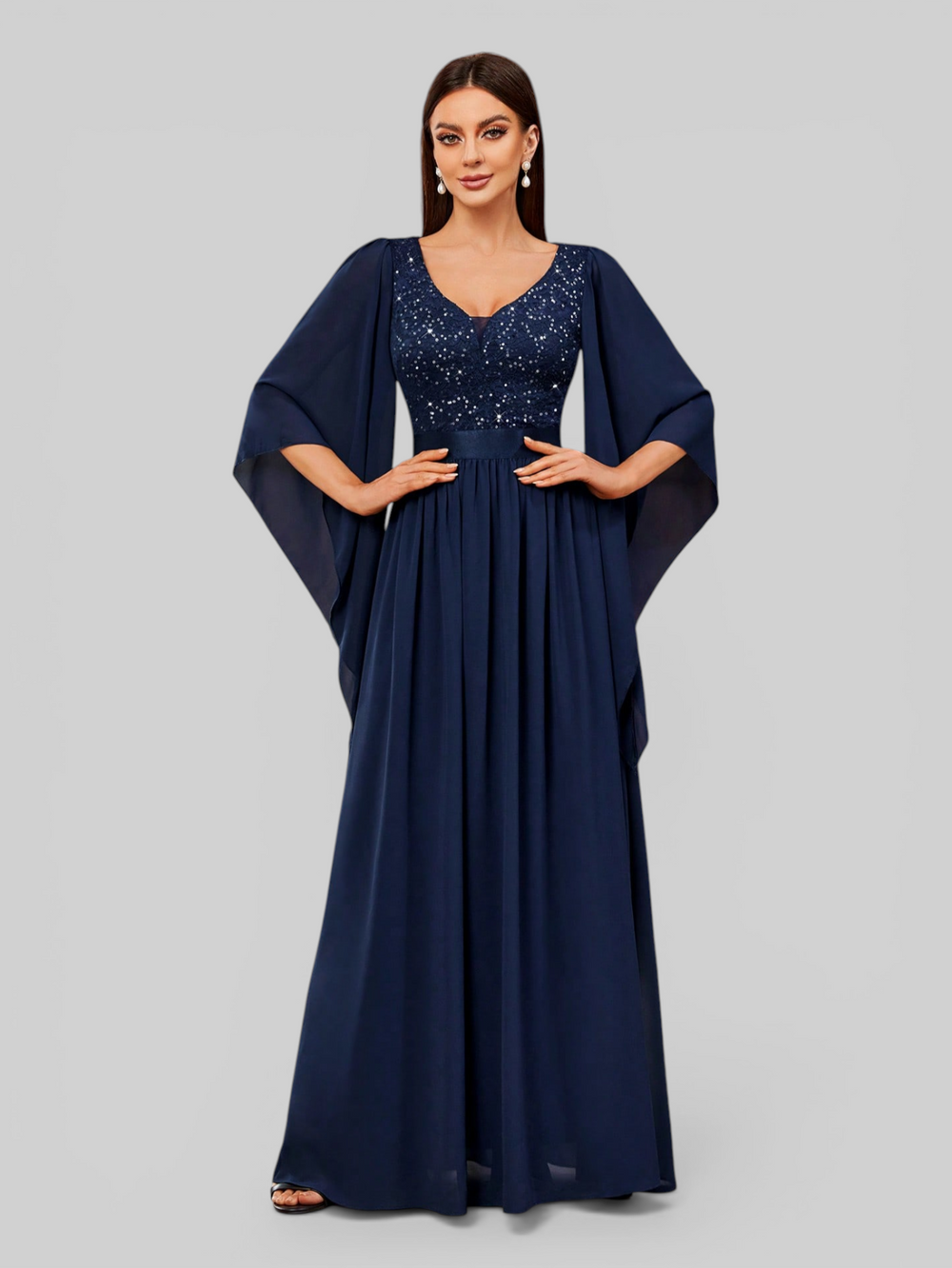 Vestido de Festa Longo com Capa Elegante