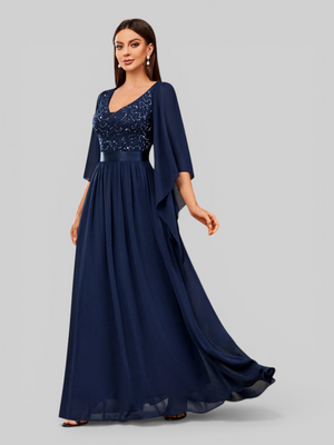 Vestido de Festa Longo com Capa Elegante