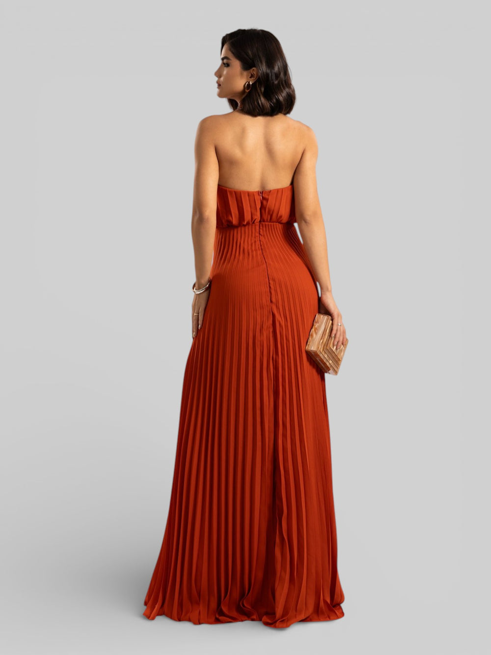 Vestido de Festa Plissado Gola Halter Ruby