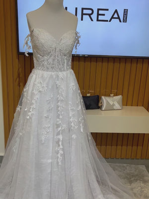 Vestido de Festa Longo Bordado com Fenda Debut